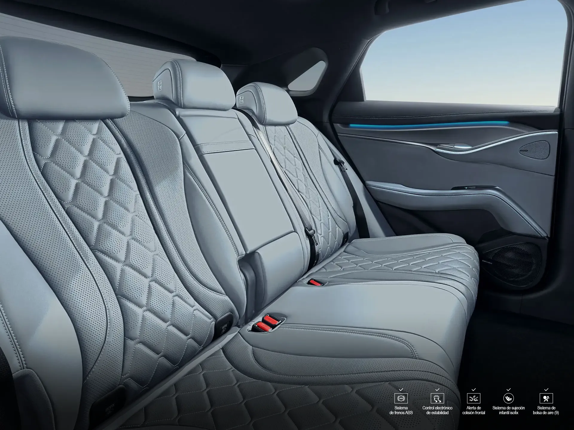 BYD Sealion interior asientos traseros